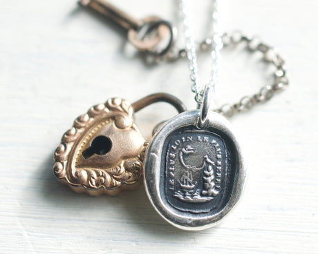 lovebirds wax seal necklace