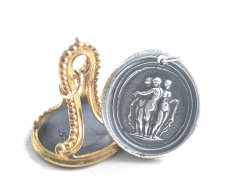 three graces wax seal necklace