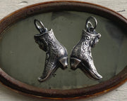 witches boot necklace