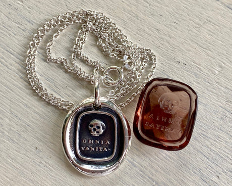 skull wax seal necklace