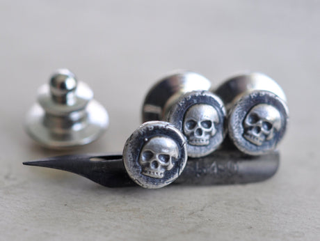 skull wax seal tie tack