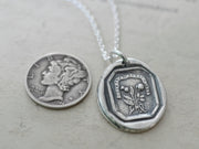 both sides of the tweed necklace