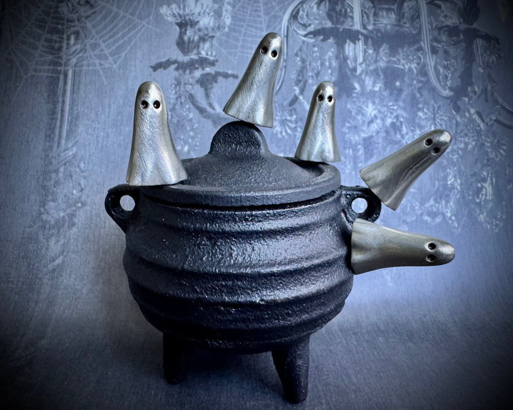 ghosts in the house - Tallulah ghost - magnetic haunted home decor