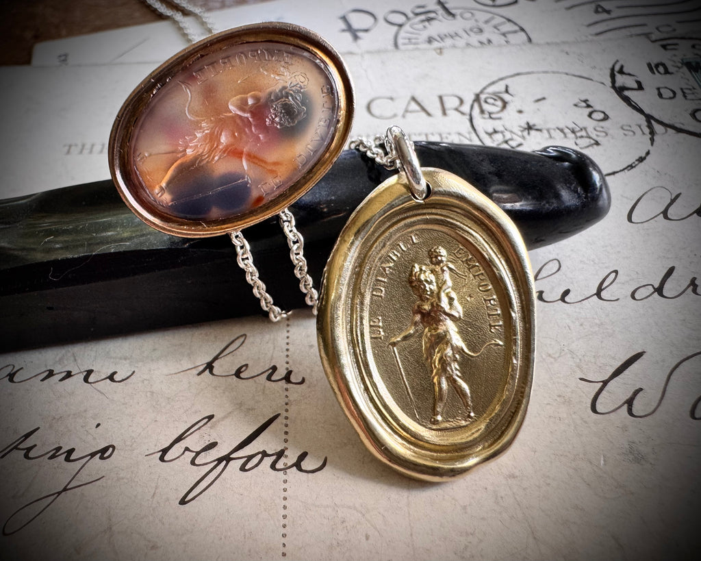 devil and cupid wax seal necklace - in golden bronze - LE DIABLE EMPORTE