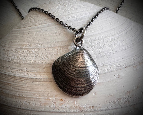 quahog shell necklace pendant