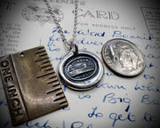 Crystal Palace wax seal necklace - London 1851 - Great Exhibition