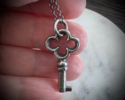 quatrefoil skeleton key pendant - gothic jewelry