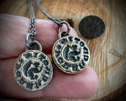 squirrel intaglio wax seal pendant - I CRAKE NOTIS - medieval wax seal jewelry